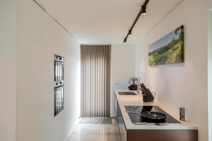 Minimalistische keuken in Zwolle | De Keukenkamer