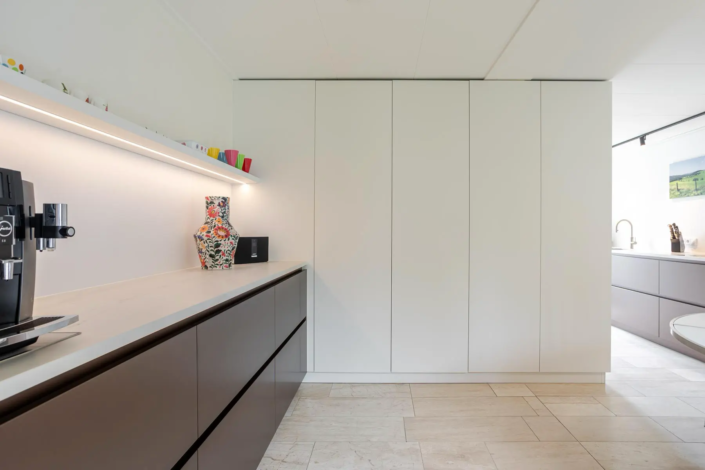 Minimalistische keuken in Zwolle | De Keukenkamer